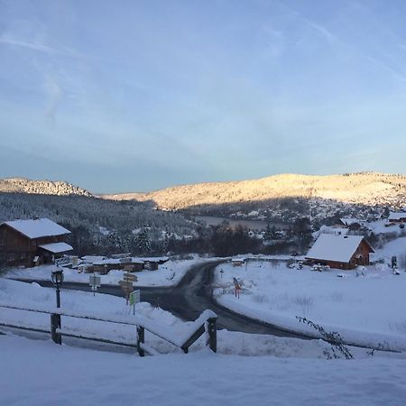 Gite "Les Essis" Жерарме Экстерьер фото